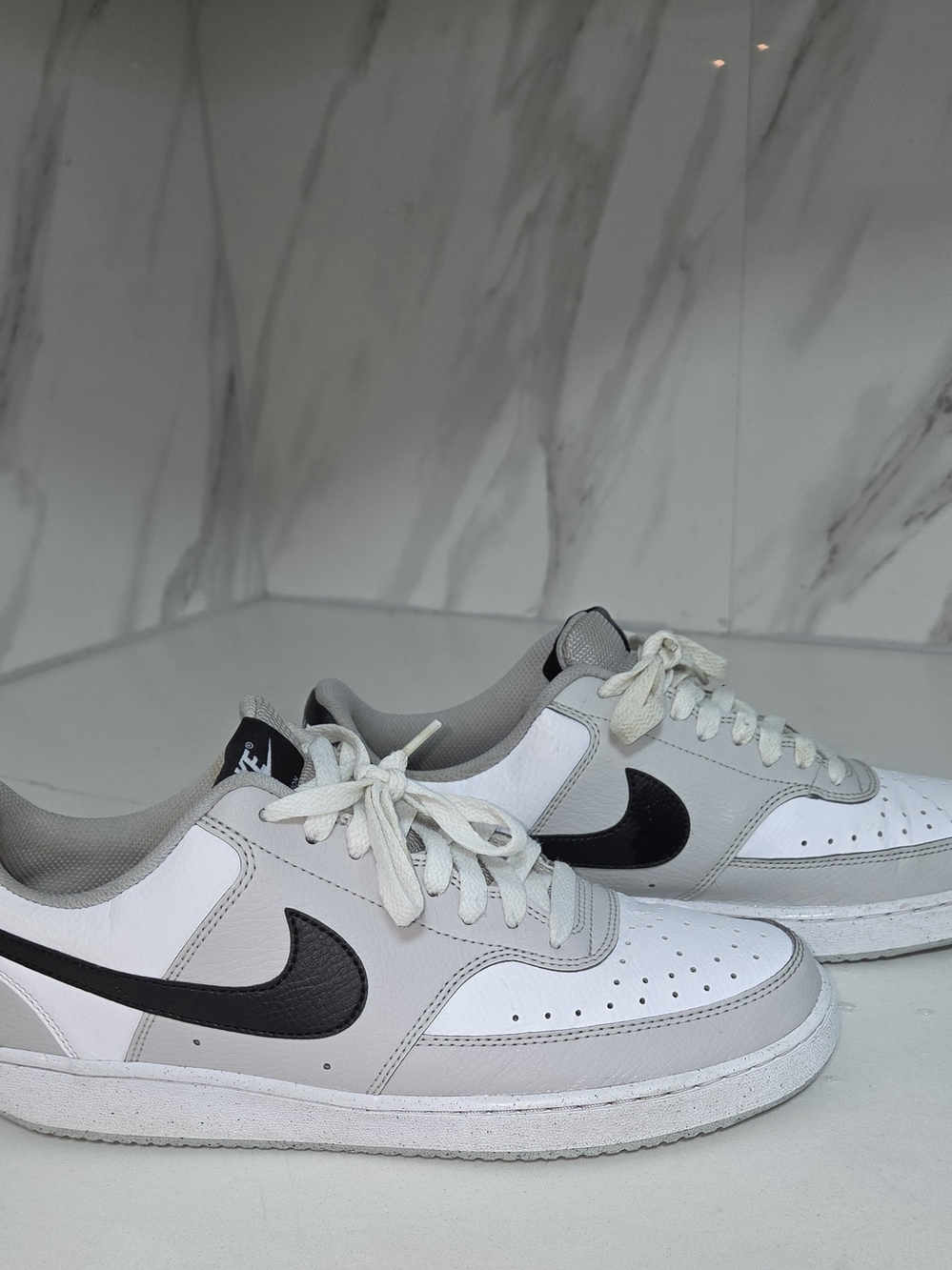 Nike Men’s Low-Top Sneakers - White, Light Gray & Black